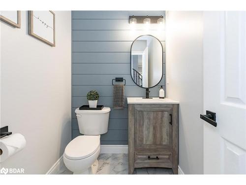 30 Connaught Lane, Barrie, ON - Indoor Photo Showing Bathroom