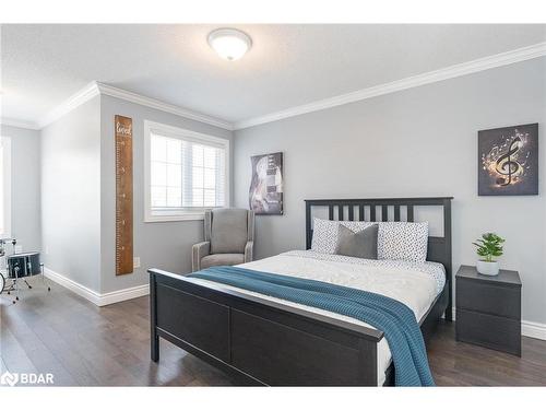 30 Connaught Lane, Barrie, ON - Indoor Photo Showing Bedroom