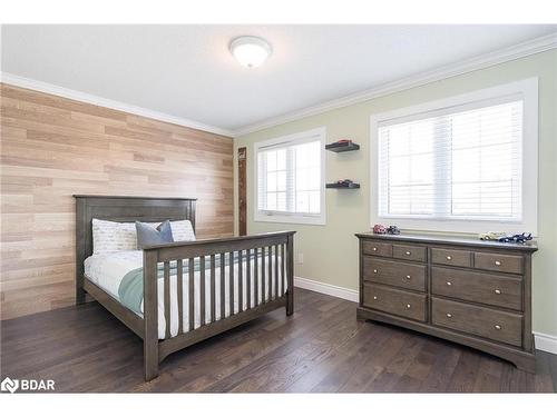 30 Connaught Lane, Barrie, ON - Indoor Photo Showing Bedroom