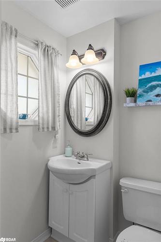 101 Wessenger Drive, Barrie, ON - Indoor Photo Showing Bathroom