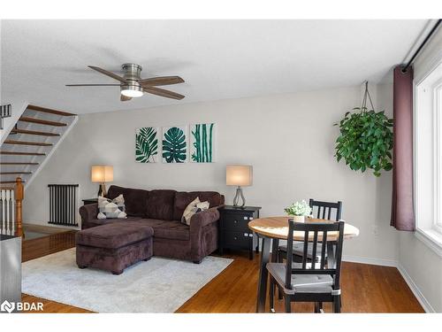 101 Wessenger Drive, Barrie, ON - Indoor Photo Showing Living Room