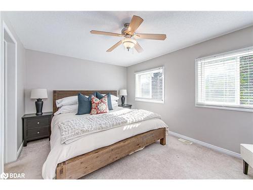 7 Mccausland Court, Barrie, ON - Indoor Photo Showing Bedroom