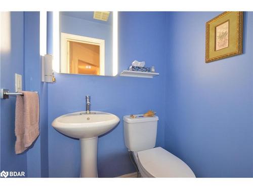 140 Country Lane, Barrie, ON - Indoor Photo Showing Bathroom