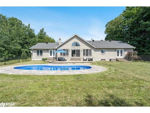 2140 Old Second Road S, Midhurst, ON - Outdoor With In Ground Pool With Backyard