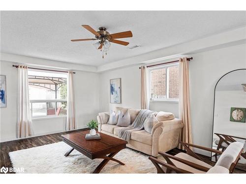 28 Charleson Drive, Barrie, ON - Indoor Photo Showing Living Room