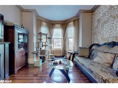 66 Parkside Drive, Barrie, ON - Indoor Photo Showing Living Room