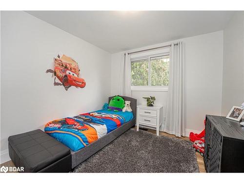 132 Switzer Street, New Lowell, ON - Indoor Photo Showing Bedroom