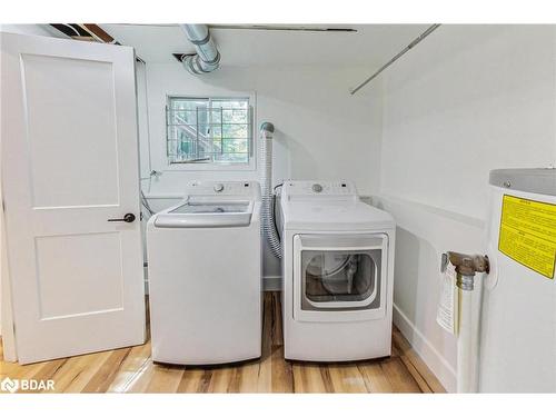 206 Burns Circle, Barrie, ON - Indoor Photo Showing Laundry Room