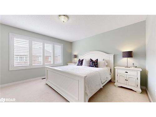 14 Kawana Road, Brampton, ON - Indoor Photo Showing Bedroom