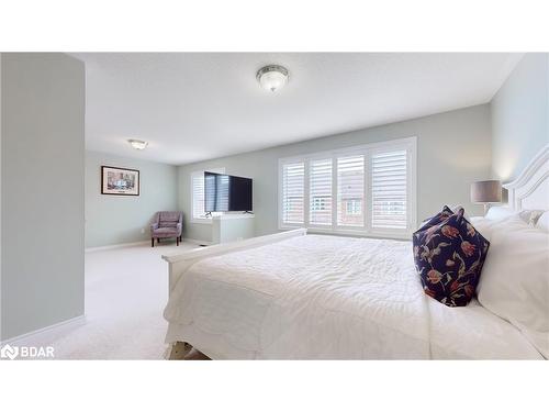 14 Kawana Road, Brampton, ON - Indoor Photo Showing Bedroom