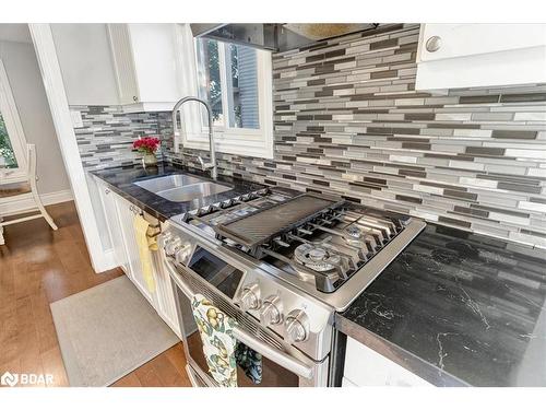 795 Rose Lane, Innisfil, ON - Indoor Photo Showing Kitchen With Double Sink With Upgraded Kitchen