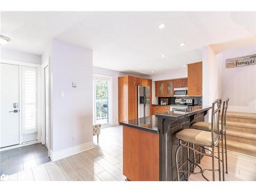 23-44 Trott Boulevard, Collingwood, ON - Indoor Photo Showing Kitchen