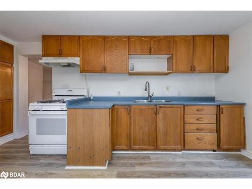 198 Barrie Road, Orillia, ON - Indoor Photo Showing Kitchen With Double Sink