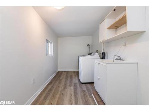 198 Barrie Road, Orillia, ON - Indoor Photo Showing Laundry Room