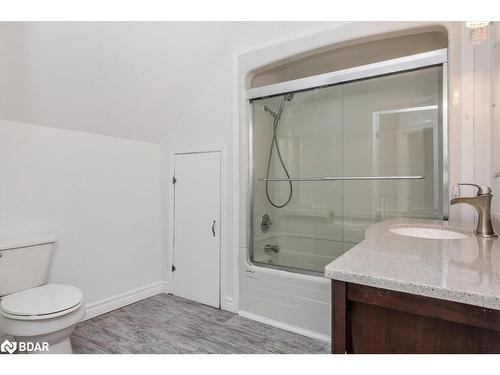 198 Barrie Road, Orillia, ON - Indoor Photo Showing Bathroom