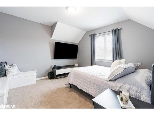 8 St Pauls Place, Orangeville, ON - Indoor Photo Showing Bedroom