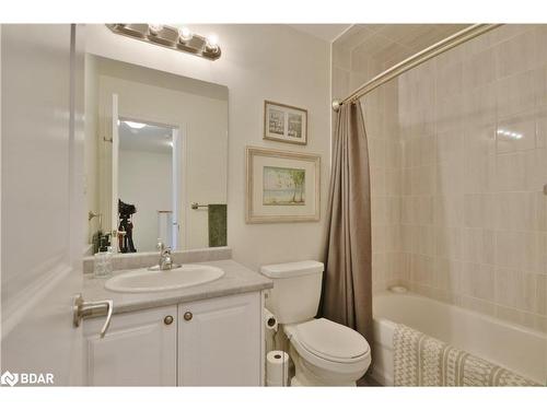 9 Deneb Street, Barrie, ON - Indoor Photo Showing Bathroom