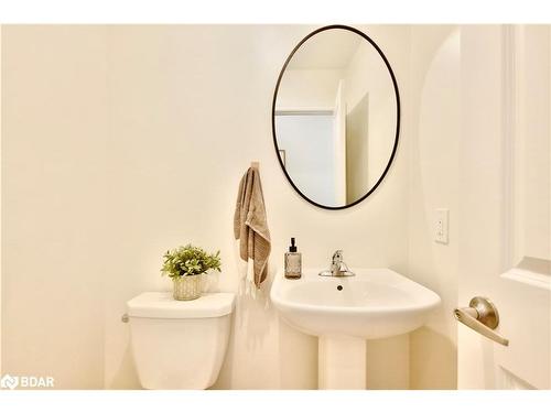 9 Deneb Street, Barrie, ON - Indoor Photo Showing Bathroom