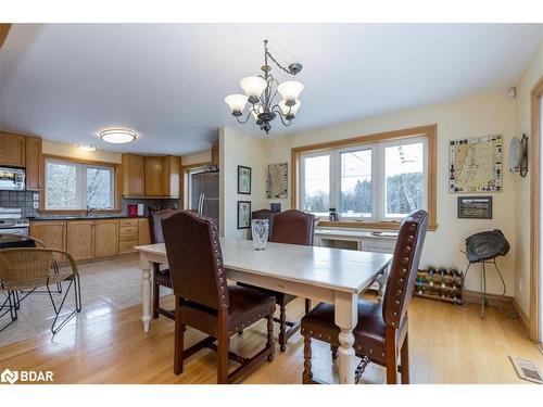 1139 River Lane, Severn Bridge, ON - Indoor Photo Showing Dining Room