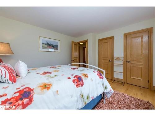 1139 River Lane, Severn Bridge, ON - Indoor Photo Showing Bedroom