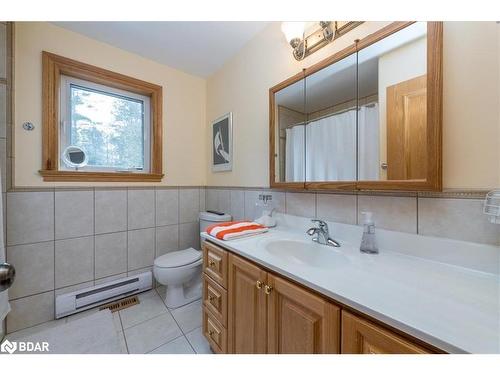 1139 River Lane, Severn Bridge, ON - Indoor Photo Showing Bathroom