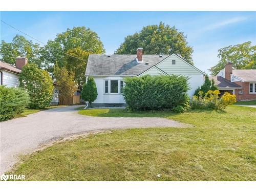 164 Eagle Street, Newmarket, ON - Outdoor With Facade