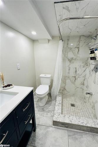 164 Eagle Street, Newmarket, ON - Indoor Photo Showing Bathroom