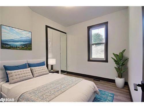 B-23 Gray Street, Coldwater, ON - Indoor Photo Showing Bedroom