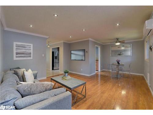 36-6240 Montevideo Road, Mississauga, ON - Indoor Photo Showing Living Room