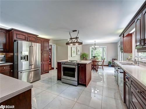 14902 Mount Pleasant Road, Caledon, ON - Indoor Photo Showing Kitchen