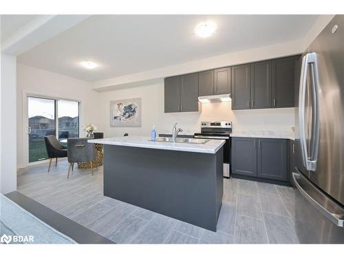 48 Nicort Rd Road, Wasaga Beach, ON - Indoor Photo Showing Kitchen