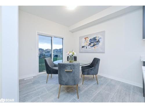 48 Nicort Rd Road, Wasaga Beach, ON - Indoor Photo Showing Dining Room