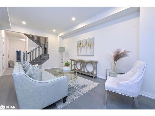 48 Nicort Rd Road, Wasaga Beach, ON - Indoor Photo Showing Living Room