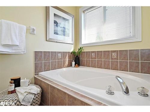 49 Skylark Drive, Vaughan, ON - Indoor Photo Showing Bathroom