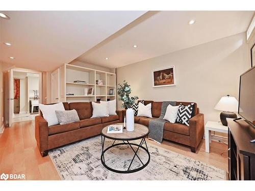 49 Skylark Drive, Vaughan, ON - Indoor Photo Showing Living Room