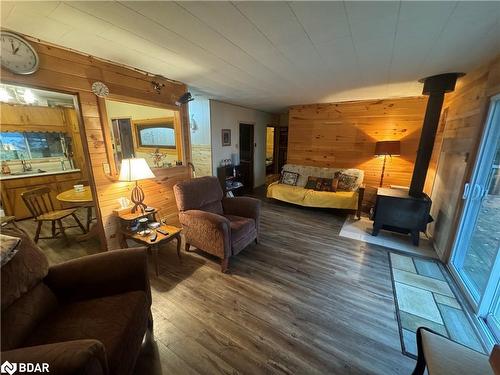 51 Bayside Drive, Mcmurrich/Monteith, ON - Indoor Photo Showing Living Room