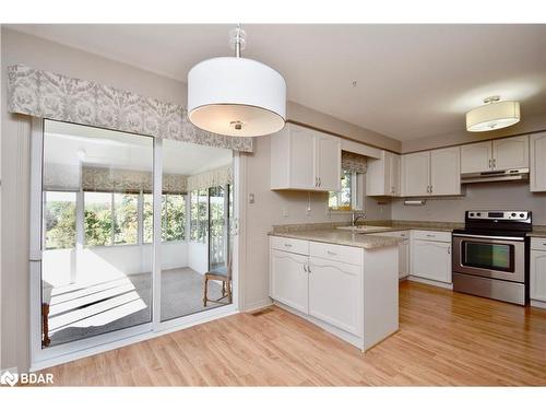 65 Johnson Street Street, Orillia, ON - Indoor Photo Showing Kitchen