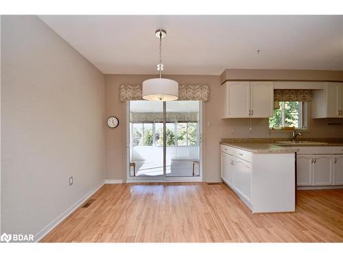 65 Johnson Street Street, Orillia, ON - Indoor Photo Showing Kitchen