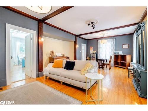 422 Hugel Avenue, Midland, ON - Indoor Photo Showing Living Room