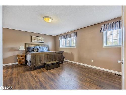 34 Batteaux Street, Barrie, ON - Indoor Photo Showing Bedroom