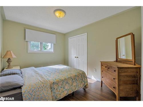 34 Batteaux Street, Barrie, ON - Indoor Photo Showing Bedroom