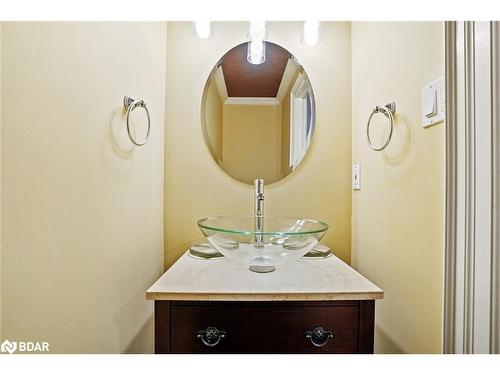 25 Grand Forest Drive, Barrie, ON - Indoor Photo Showing Bathroom