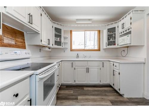 176 Farlain Lake Road E, Tiny, ON - Indoor Photo Showing Kitchen