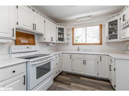 176 Farlain Lake Road E, Tiny, ON - Indoor Photo Showing Kitchen