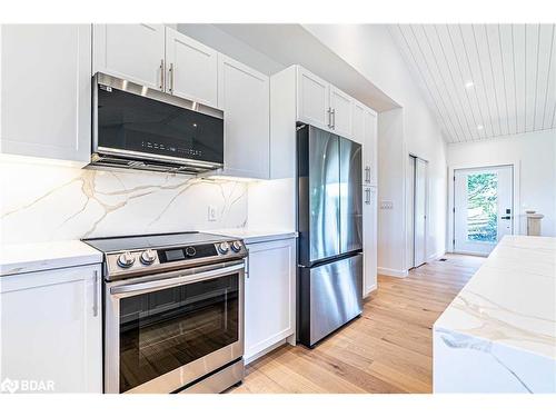 33 Coshs Road, Bobcaygeon, ON - Indoor Photo Showing Kitchen