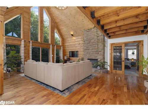 17 Bridle Path, Oro-Medonte, ON - Indoor With Fireplace