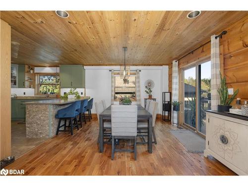 17 Bridle Path, Oro-Medonte, ON - Indoor Photo Showing Dining Room