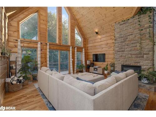 17 Bridle Path, Oro-Medonte, ON - Indoor Photo Showing Living Room With Fireplace