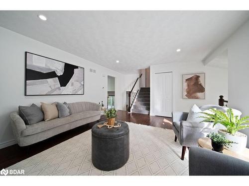 13 Thompson Drive, Port Dover, ON - Indoor Photo Showing Living Room