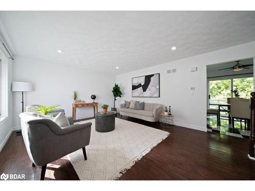 13 Thompson Drive, Port Dover, ON - Indoor Photo Showing Living Room